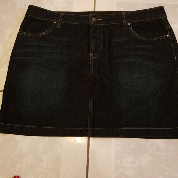 Tommy Hilfiger Jean Skirt - Picture 1 of 5